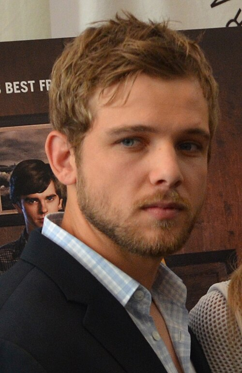 Max Thieriot Brother