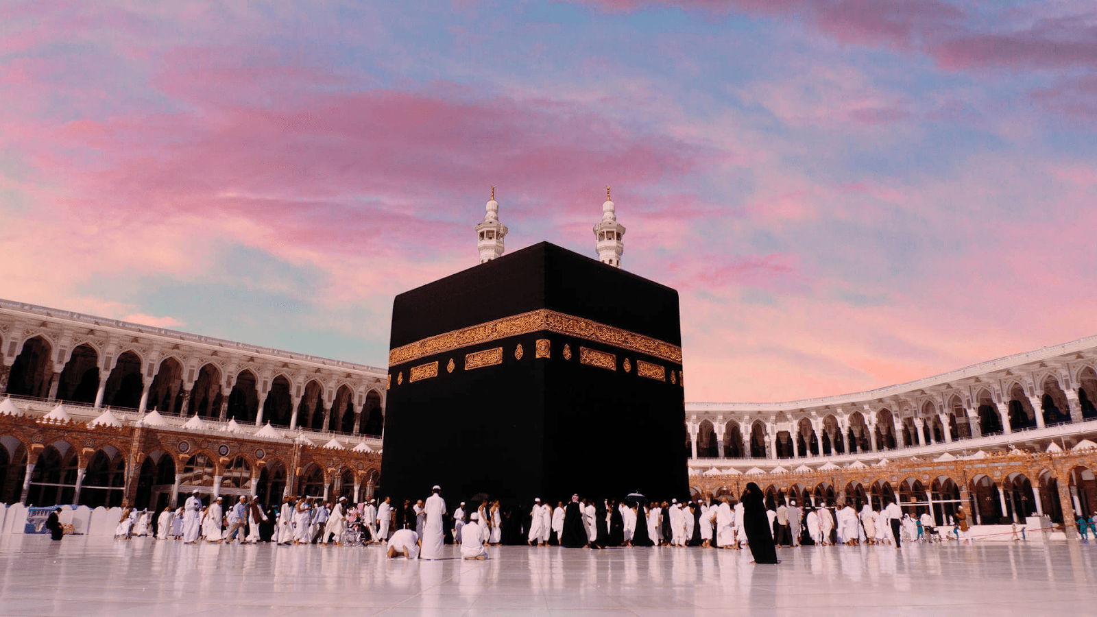 A Pilgrim’s Guide to the Historic Mosques of Madinah