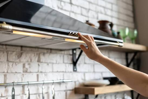 What Affects the Cost of Cooker Hood Installation in London?